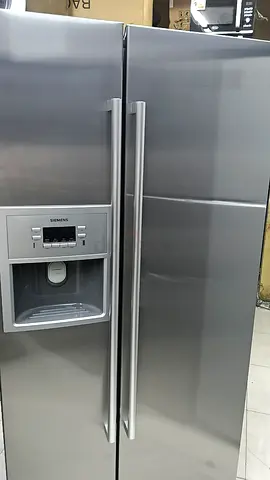 Siemens double door refrigerator with ice maker