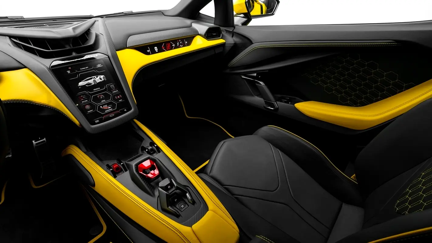 Lamborghini Revuelto 2024