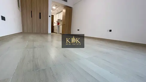 Unfurnished Studio| Prime Location| Ready to Move