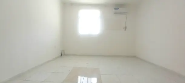 Spacious # Good location # Around the Kacha Parking # 22k rent # IN Manakh.