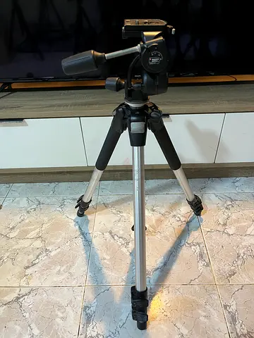 Manfrotto Aluminum camera tripod with pan/tilt head - used, good condition