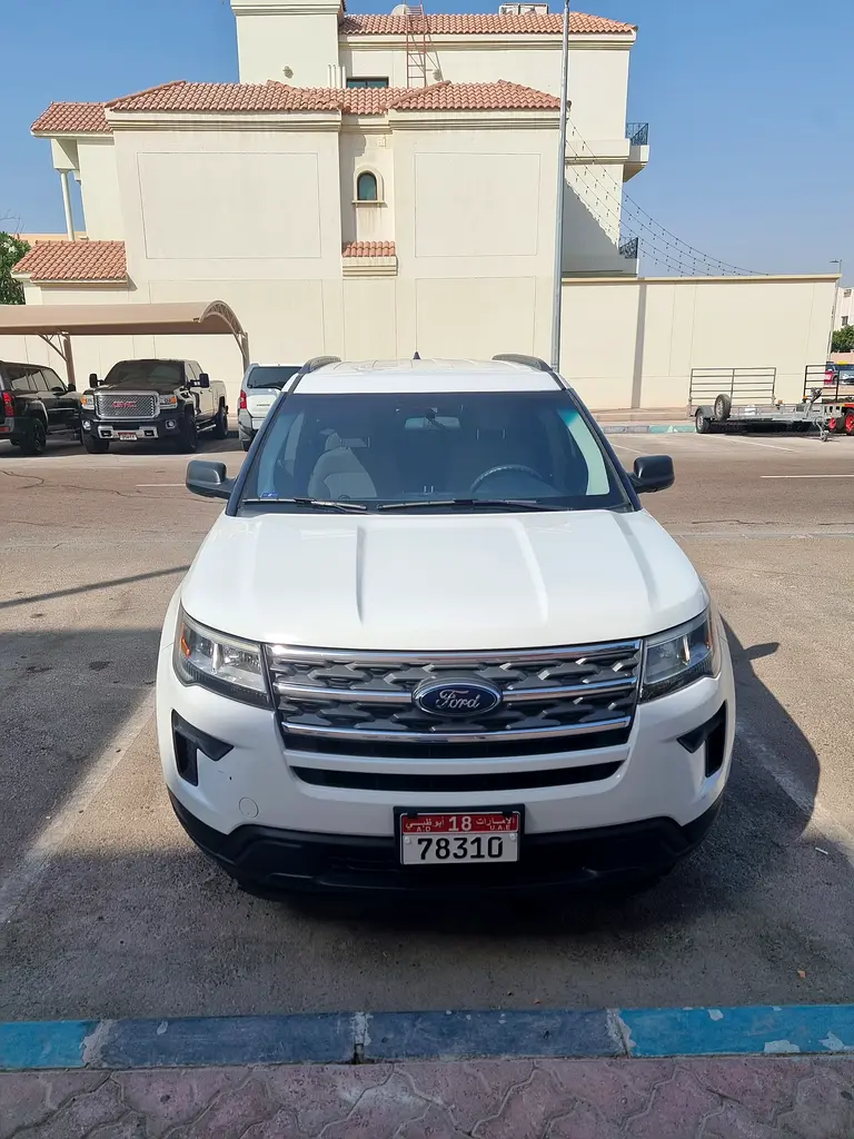 Ford Explorer 2018 — photo 1 of 8