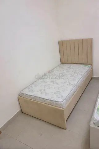 Luxury velvet Brand new single size bed including medical mattress good Quality single bed