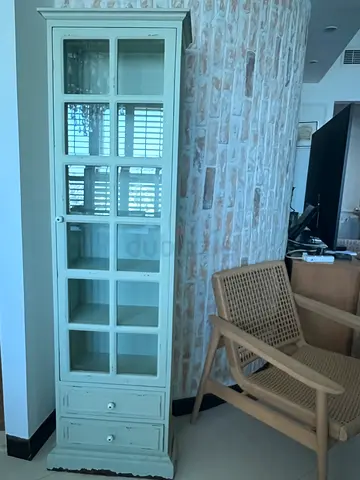 buffet / sideboard in an antique Green décor display