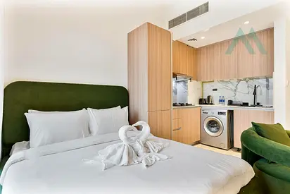 Furnished | Marina Skyline View | Upgraded