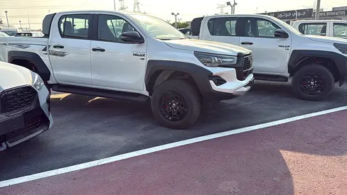 2024 Toyota Hilux GR Sport - GCC Specs - Brand New