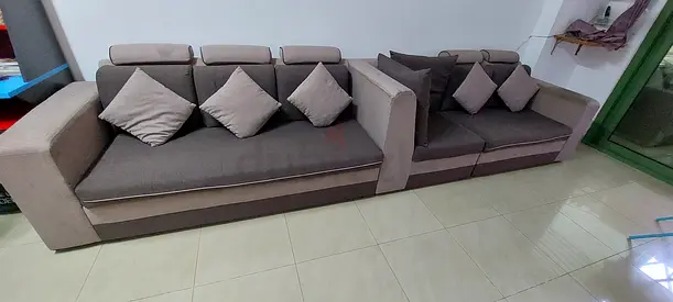 Stylish Modern Sofa with Cushions