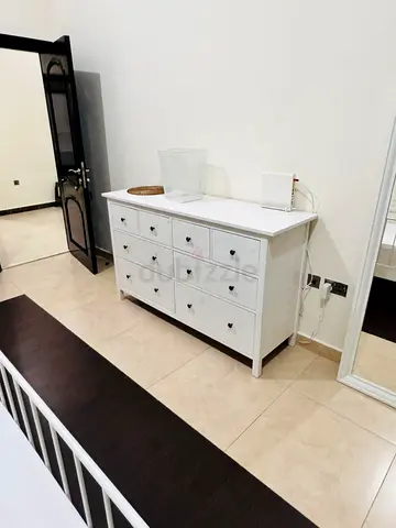 White 8-Drawer Dresser - Good Condition