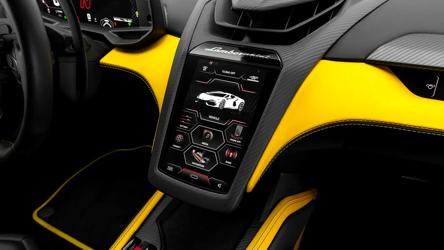 Lamborghini Revuelto 2024