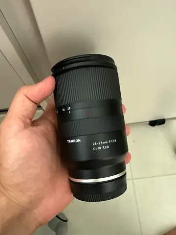Tamron 28-75mm f/2.8 Di III zoom lens (mirrorless)