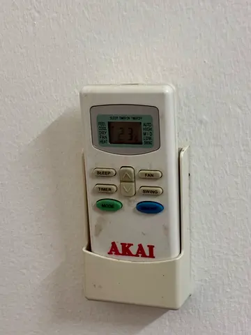 AKAI AC 1.5 TON with remote - AED 499
