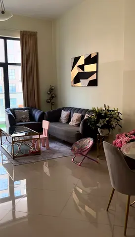 1 room available for rent in Jaddaf