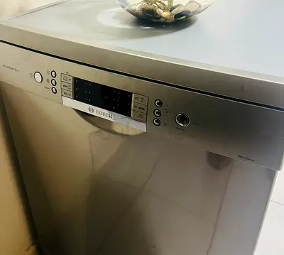 Im selling my Bosch stainless steel dishwasher - working condition