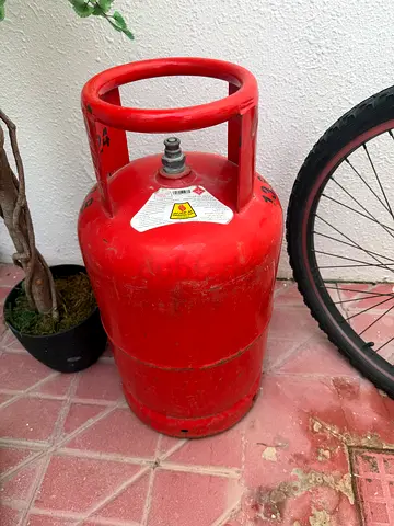 Gas cylinder