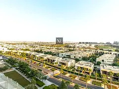 HIGH-FLOOR STUDIO | GOLF COURSE VIEWS