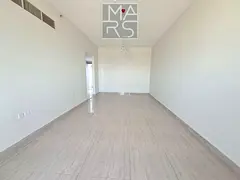Spacious 2 bedroom with balcony | Close to Mosque 🕌