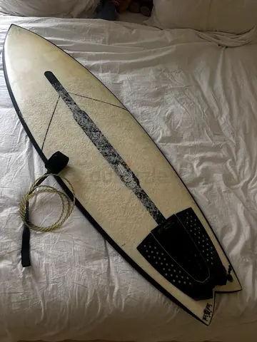 JS Industries Black Baron HYFI 2.0 Surfboard 5’7” 30.4L – Very Good