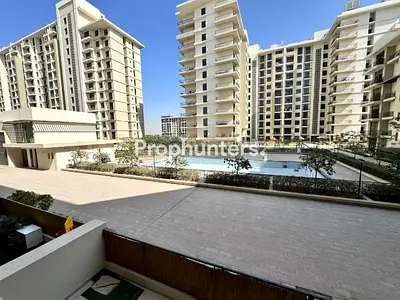 POOL VIEW | HIGH FLOOR | READY TO MOVE