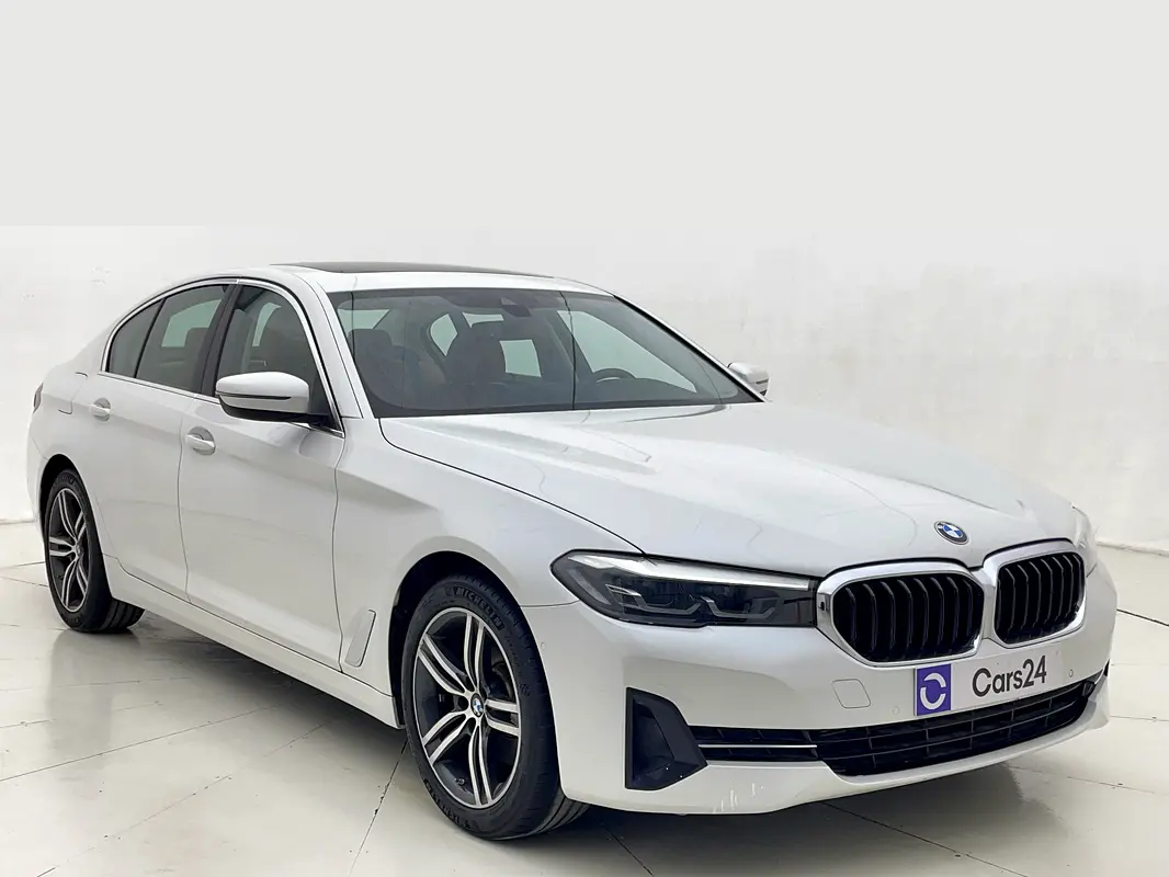 BMW 5-Series 2023 — photo 1 of 13