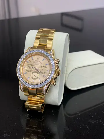 Elegant Gold Rolex Watch with Diamonds