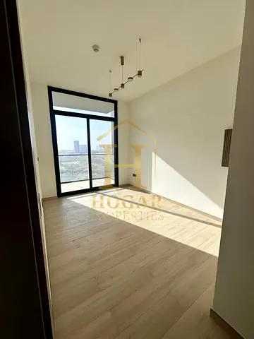 شقة بغرفة نوم واحدة | بن غاطي لونا JVC | شرفة | إطلالة على وسط المدينة