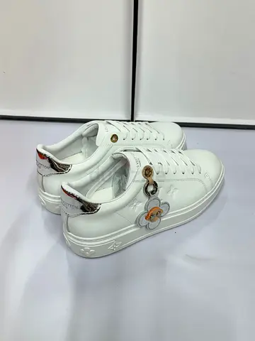 Louis Vuitton Designer-Style Leather Sneakers