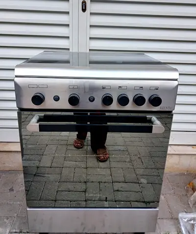 Ariston gas cooker 60x60 for sale
