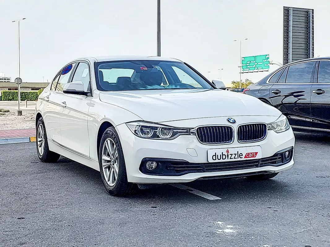 BMW 3-Series 2018 — photo 1 of 14