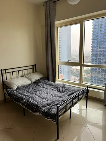 Looking for a female kabayan room mate in a Master Room  close to DMCC metro
