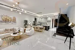 Spacious 4 Bedroom Townhouse | Large Layout