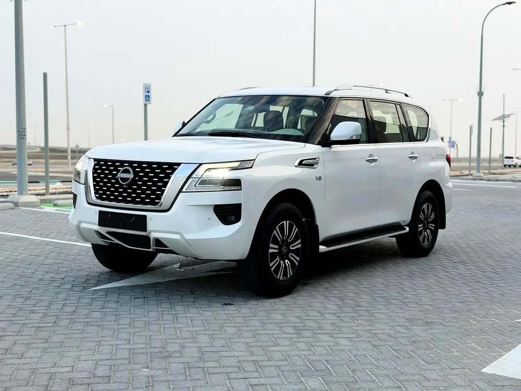 Nissan Patrol 2024 — photo 1 of 13