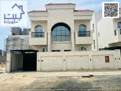 Classic villa for sale, two floors and a roof, including registration and ownership fees, at a special negotiable price, near all services.