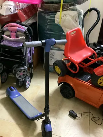 Electric scooter 18 MPS kids RGB good condition with charger