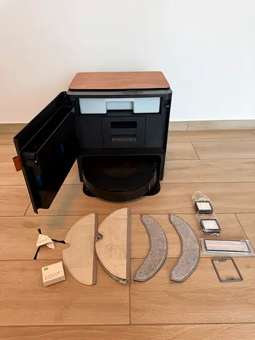 Vacuum and Mopping Robot - iRobot Roomba Combo j9+ with Auto-Empty Dock