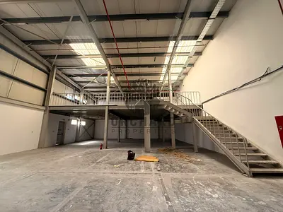 READY•BRAND NEW•PRIME LOCATION•STORAGE