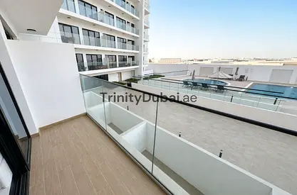 Fully Furnished |Pool View | Upgraded | 4 Cheques