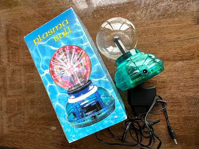 Plasma Ball Lamp - Fun and Playful NEW!