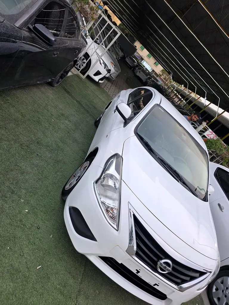 Nissan Sunny 2023 — photo 1 of 16
