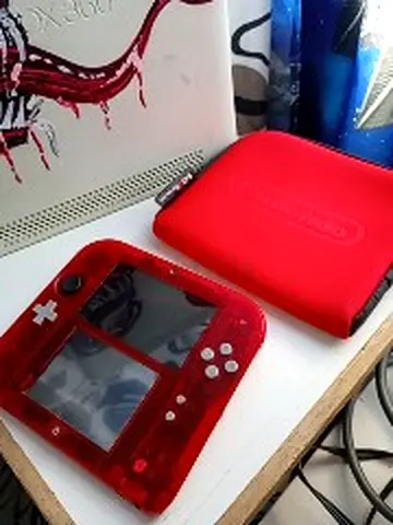 Nintendo 2DS limited with Red Carry Case