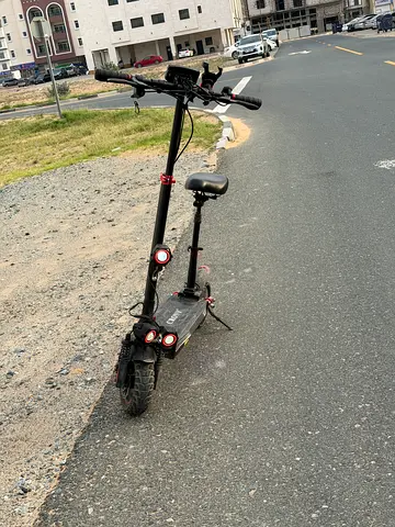 Crony scooter