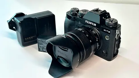 Fuji XT3 camera with 18-55mm f2.8 lens