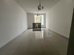 Prime location - Built-in wardrobes - Open view - Central air conditioning