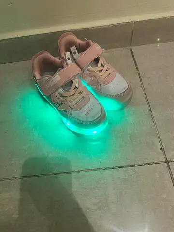 Kids’ Rolling Shoes (Skate Shoes