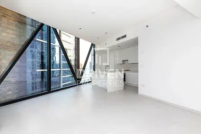 Modern Apt | Large Layout | Up to 4 Chqs
