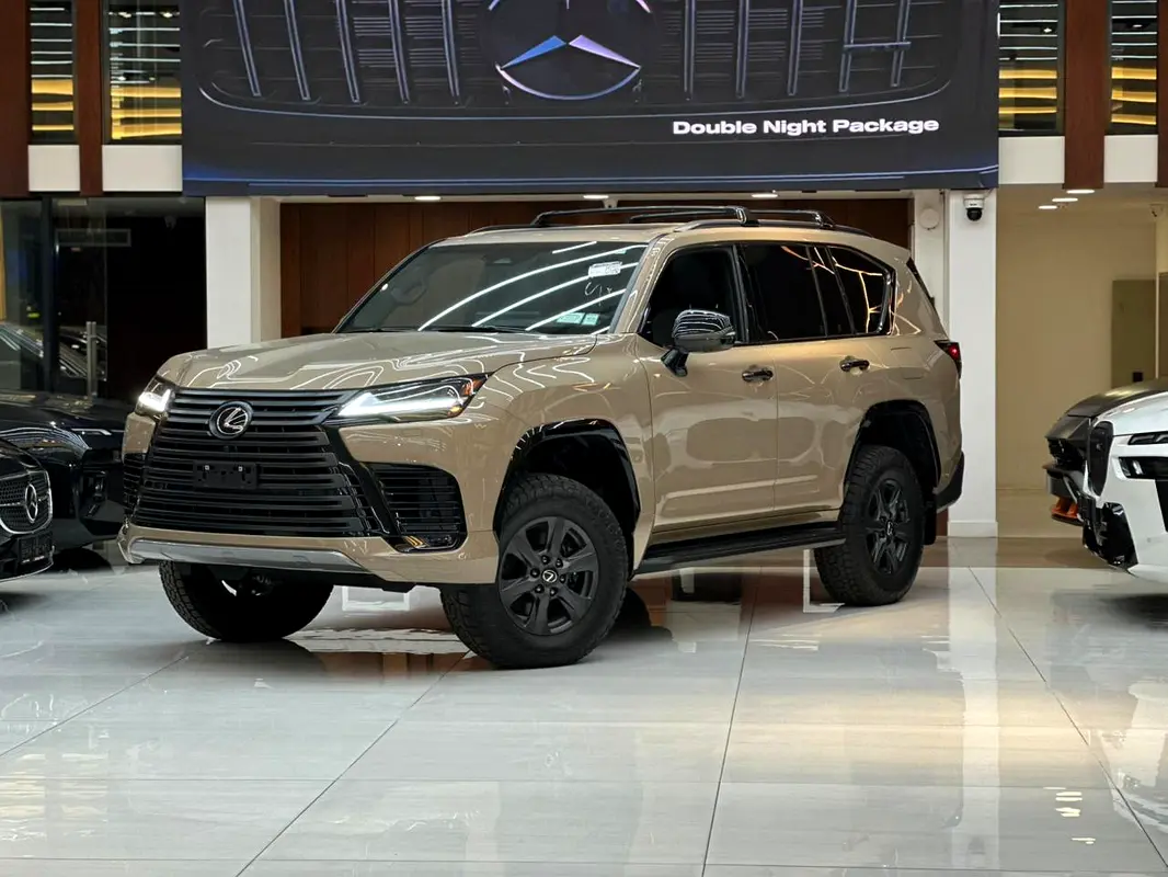 Lexus LX-Series 2025 — photo 1 of 20