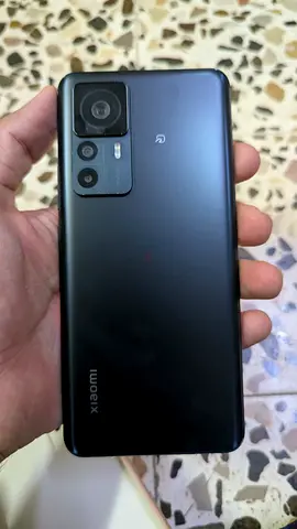 xiaomi 12t pro 256 GB , like New 10/10 condition Avery things original