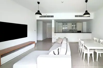 Pool and Park View | Fully Furnished | Huge Layout