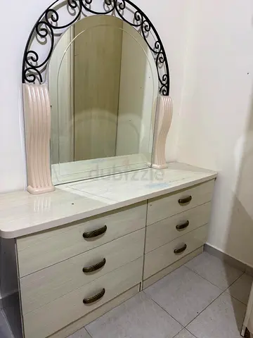 Dresser amd Cupboard