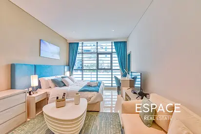 Rooftop Pool | Beach Access | West Beach