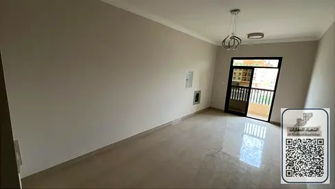 أول ساكن  شقة غرفة وصالة للإيجار في المويهات 3 – عجمان، موقع مميز قريب من جميع الخدمات والطرق الرئيسية، مما يوفر سهولة في التنقل وحياة مريحة.  الشقة أ